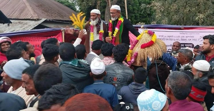 নওগাঁয় জামায়াত নেতার বিএনপিতে যোগদান
